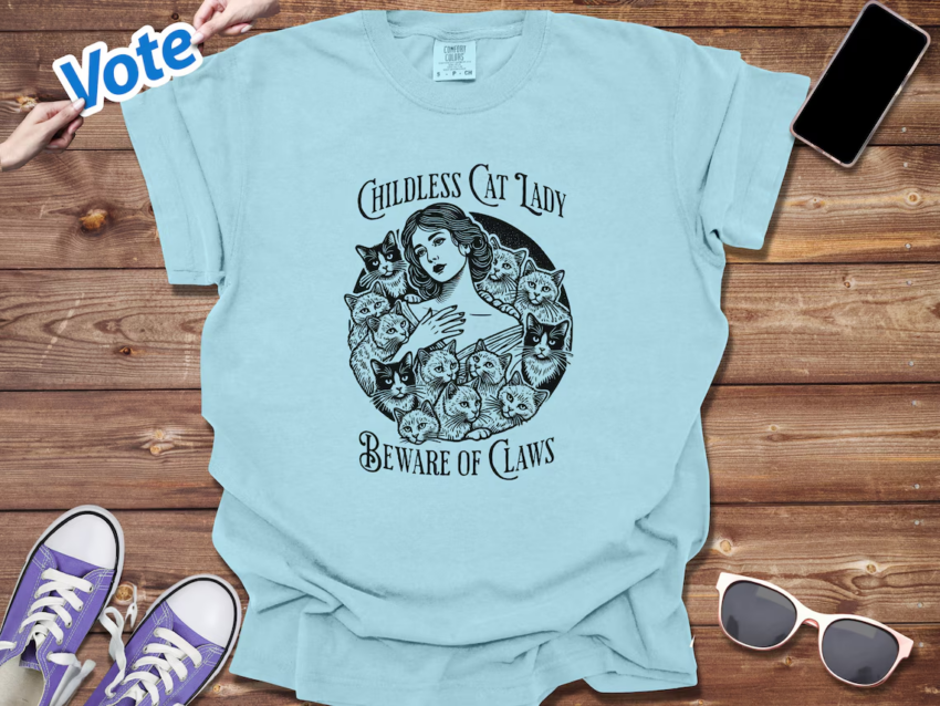 Childless Cat Lady Beware of Claws Vintage Cat Lady Feminist Shirt