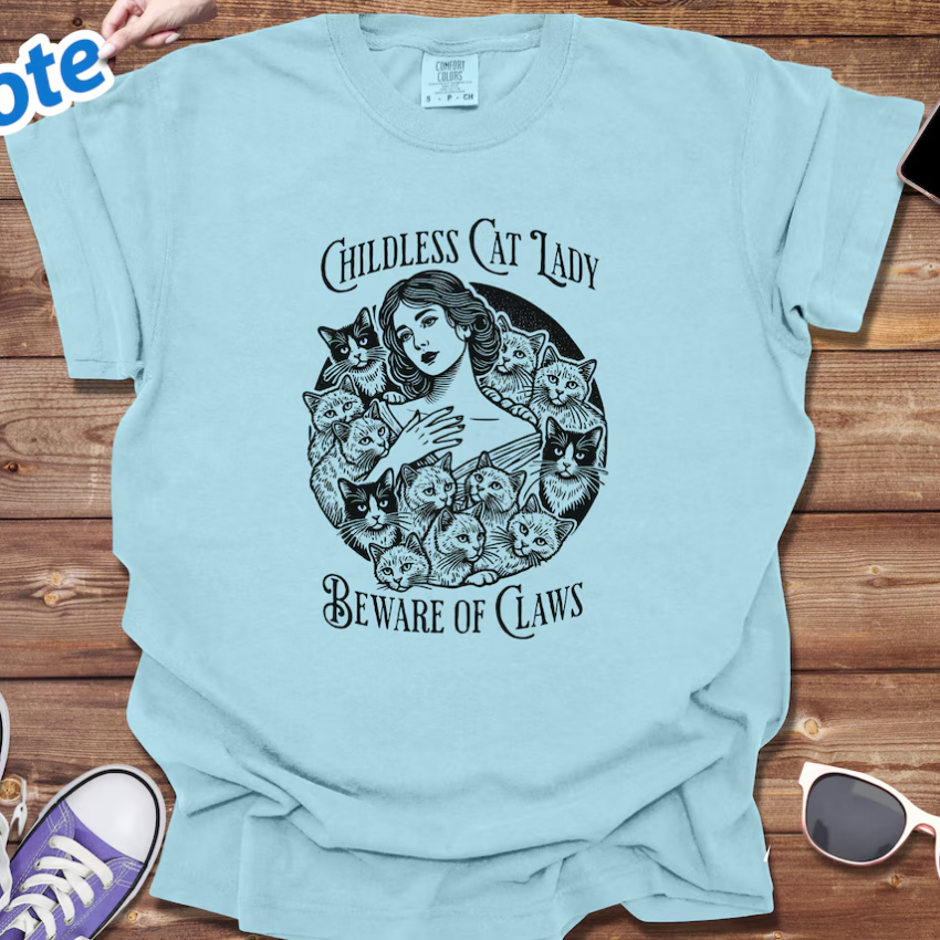 Childless Cat Lady Beware of Claws Vintage Cat Lady Feminist Shirt